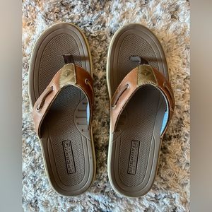 Mens Sperry Top-Sider flip flops. Size 11